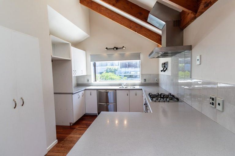 Photo of property in 18b Rangitane Street, Maupuia, Wellington, 6022