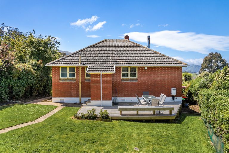 Photo of property in 18 Mooltan Street, Halfway Bush, Dunedin, 9010