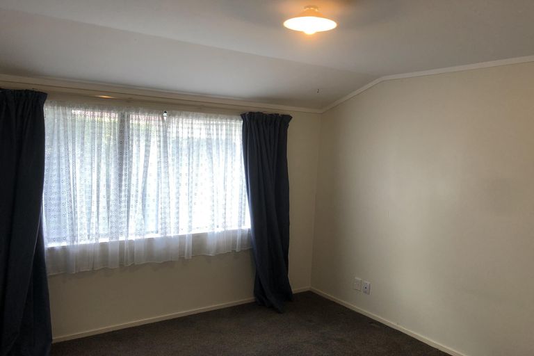 Photo of property in 8b Marama Crescent, Palmerston North, 4414