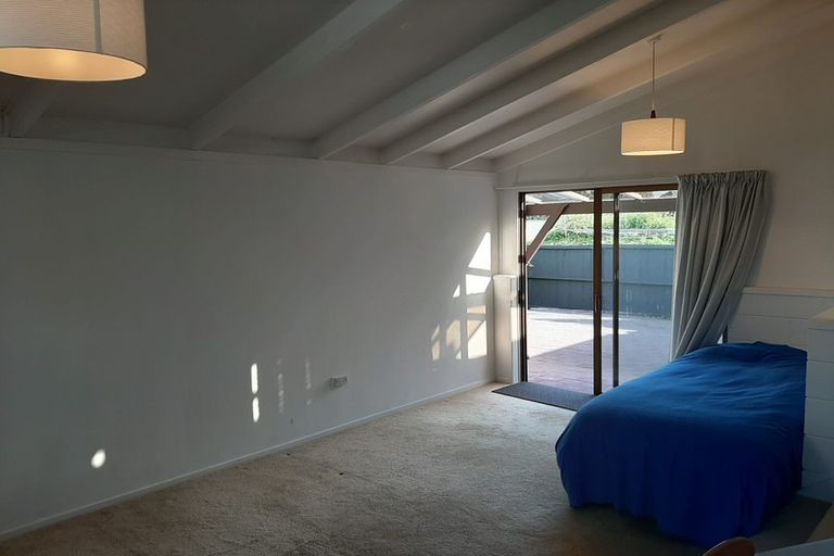 Photo of property in 2/7 Morton Avenue, Forrest Hill, Auckland, 0620