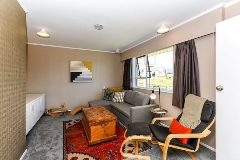 Photo of property in 1988 Egmont Road, Kaimiro, Inglewood, 4386