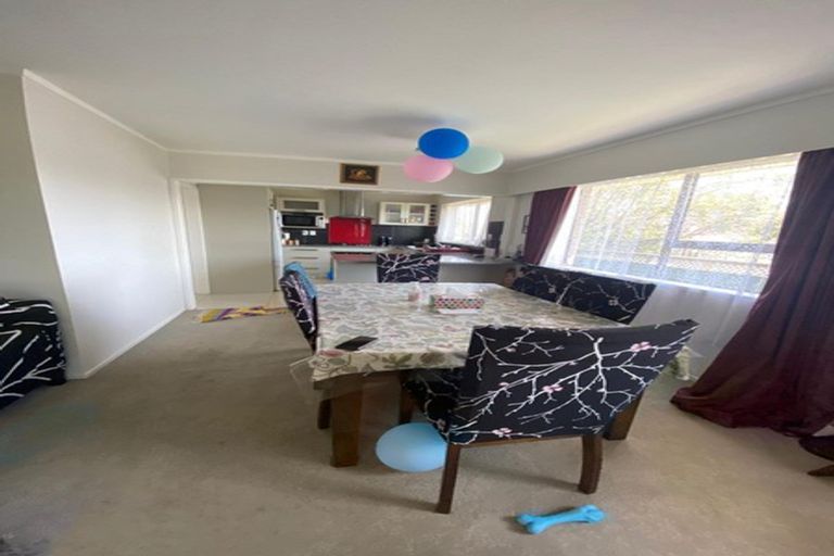 Photo of property in 2/70 Stanniland Street, Sunnyhills, Auckland, 2010