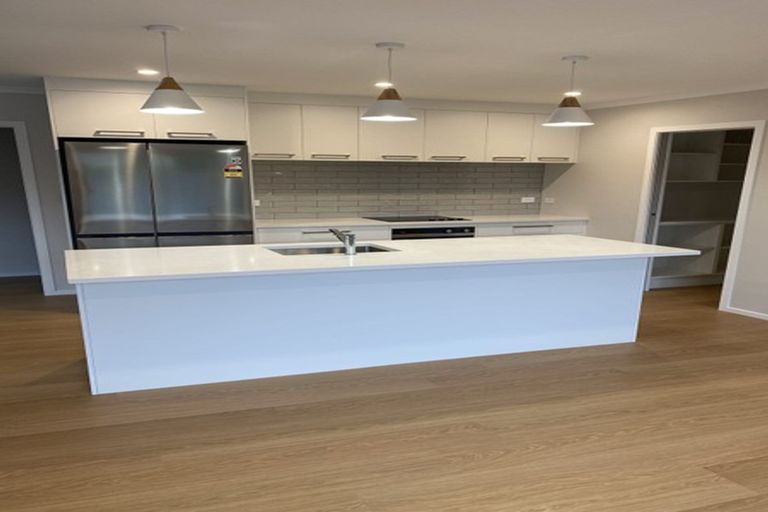 Photo of property in 28c San Priamo Place, Paraparaumu Beach, Paraparaumu, 5032