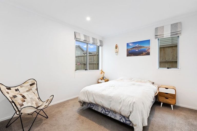 Photo of property in 11 Kukuwai Avenue, Red Beach, 0932