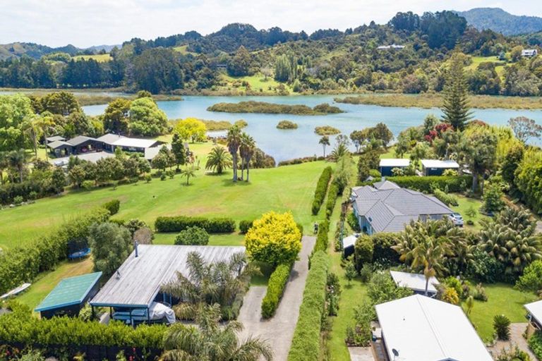 Photo of property in 93a Point Wells Road, Point Wells, 0986