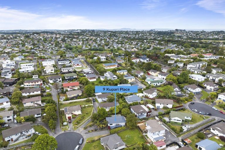 Photo of property in 9 Kupari Place, Totara Vale, Auckland, 0629