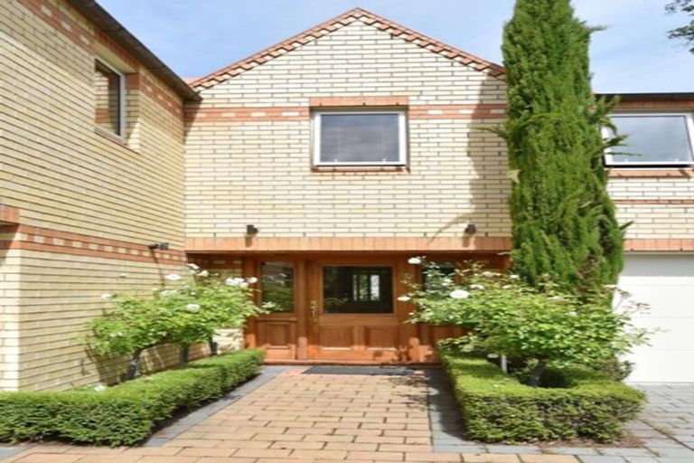 Photo of property in 32 Wai-iti Terrace, Burnside, Christchurch, 8052