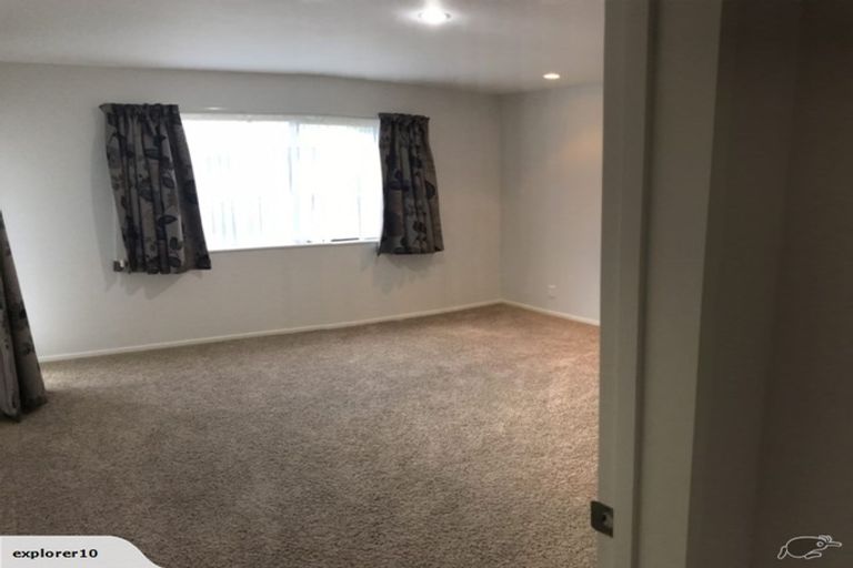 Photo of property in 12 Scandia Court, Hokowhitu, Palmerston North, 4410