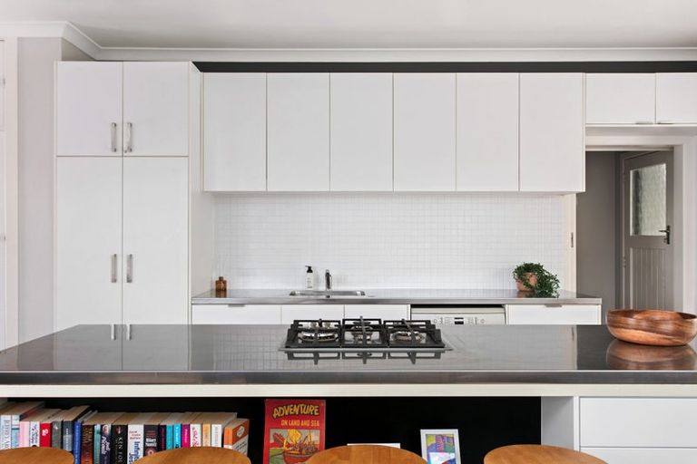 Photo of property in 28a Moana Road, Okitu, Gisborne, 4010