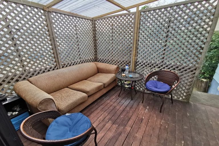 Photo of property in 3 Lavery Place, Sunnynook, Auckland, 0632