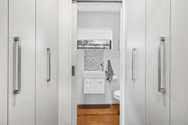 Photo of property in 1/38 Ferry Street, Seatoun, Wellington, 6022