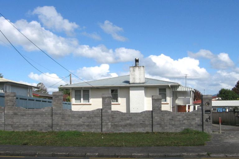 Photo of property in 44 Strid Road, Te Atatu South, Auckland, 0610