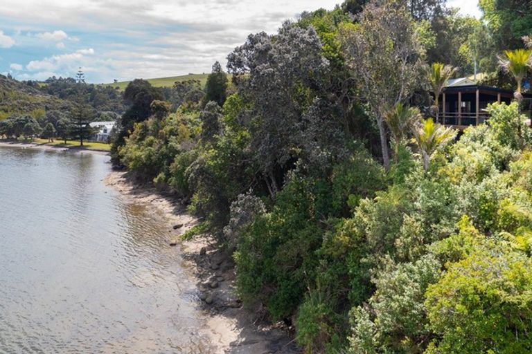 Photo of property in 10 Clinton Road, Tawharanui Peninsula, Matakana, 0986