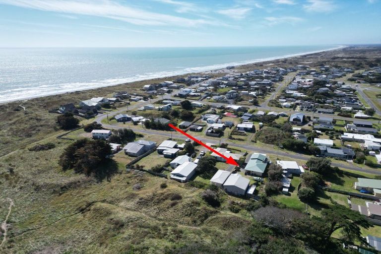 Photo of property in 14 Mack Street, Foxton Beach, Foxton, 4815