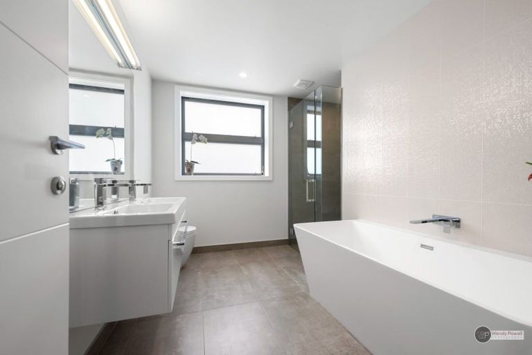 Photo of property in 6 Winifred Way, Belmont, Lower Hutt, 5010