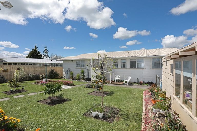 Photo of property in 14 Fergusson Street, Marton, 4710