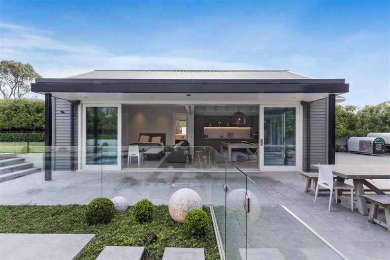 Photo of property in 12 Clifton Road, Hauraki, Auckland, 0622