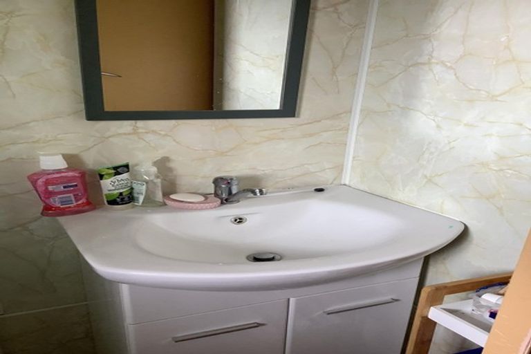 Photo of property in 39 Bentley Street, Russley, Christchurch, 8042