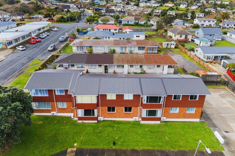 Photo of property in 1 Mana Avenue, Titahi Bay, Porirua, 5022