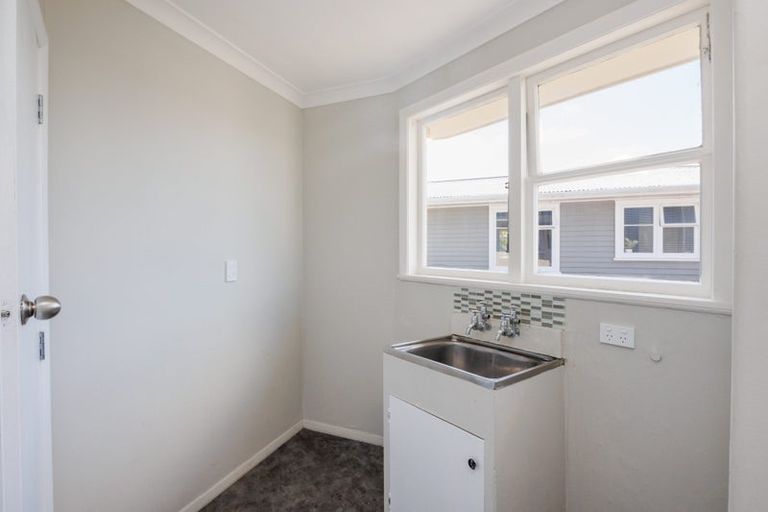 Photo of property in 8 Viscount Place, West End, Palmerston North, 4412