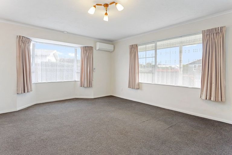 Photo of property in 28 Seadown Crescent, Amberley, 7410