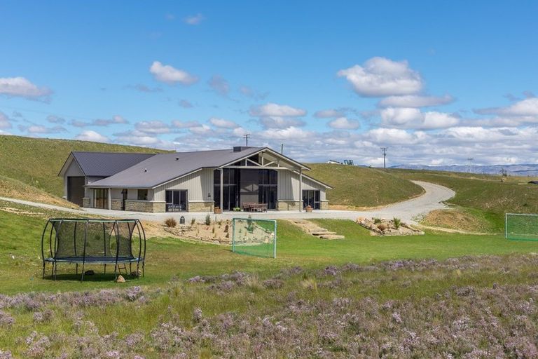 Photo of property in 211 Mcarthur Road, Springvale, Alexandra, 9391