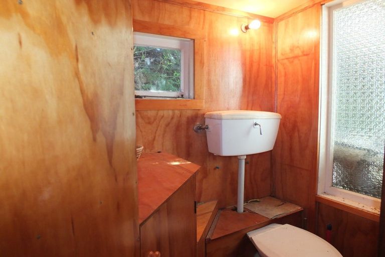 Photo of property in 4 Punga Street, Tangimoana, 4822