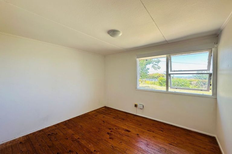 Photo of property in 156 Sunset Road, Unsworth Heights, Auckland, 0632