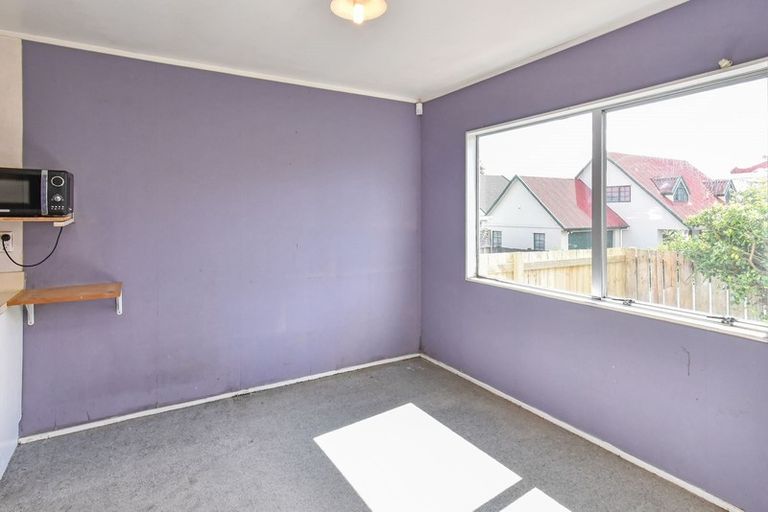 Photo of property in 1/42 Orams Road, Hillpark, Auckland, 2102