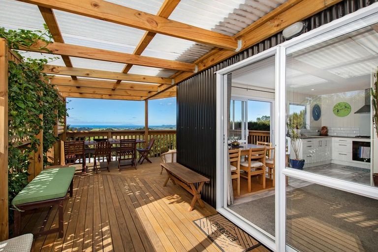 Photo of property in 633 Ormiston Road, Waipu, 0582