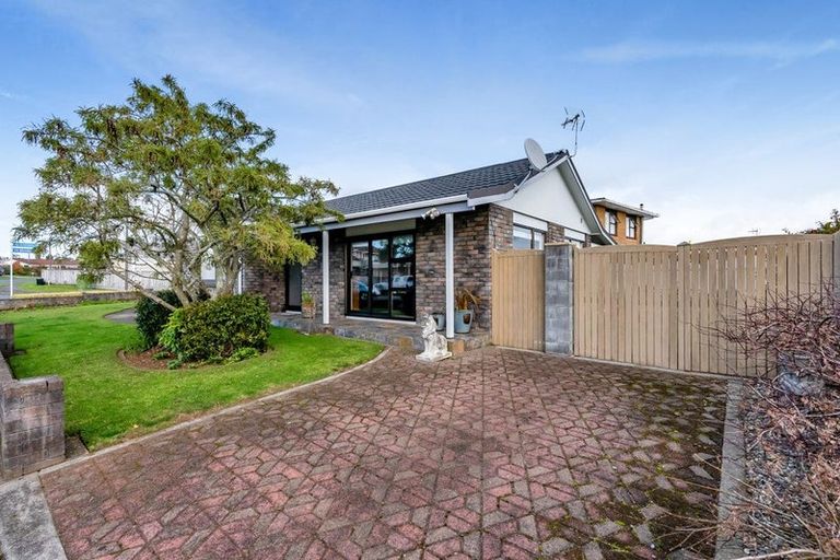 Photo of property in 25 Puketotara Street, Highlands Park, New Plymouth, 4312