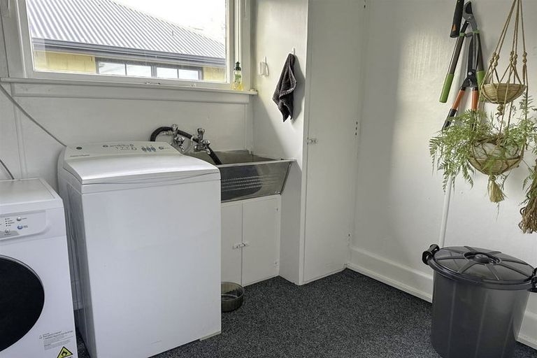 Photo of property in 70 Mckenzie Street, Geraldine, 7930