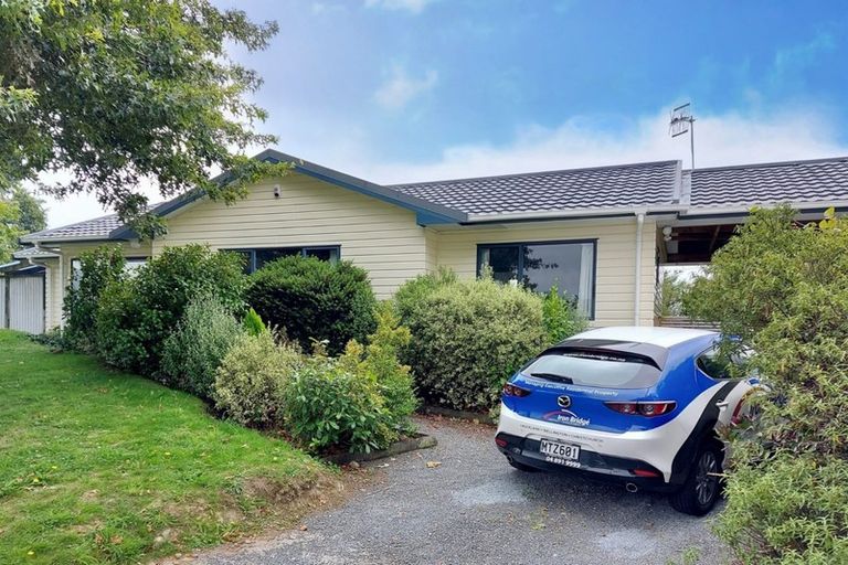 Photo of property in 1 Messines Avenue, Silverstream, Upper Hutt, 5019
