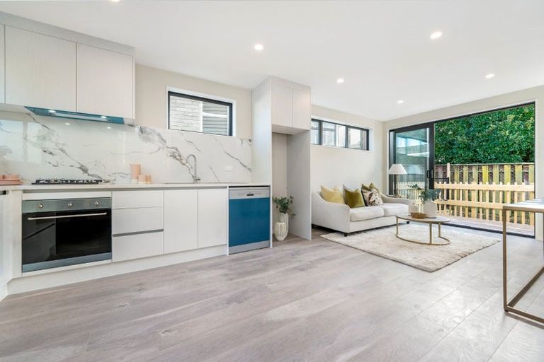 Photo of property in 15a Joyce Street, Pahurehure, Papakura, 2113