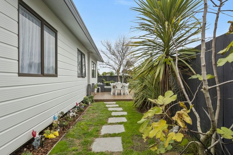 Photo of property in 6b Belray Place, Papamoa Beach, Papamoa, 3118