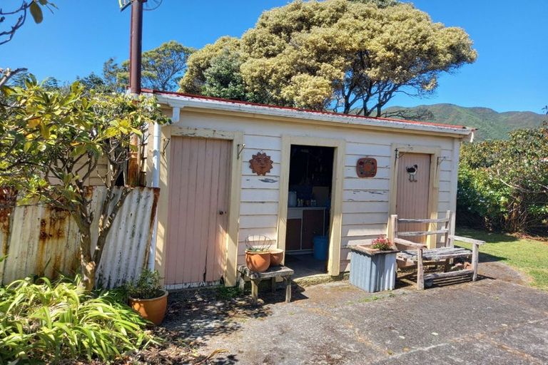 Photo of property in 53 York Street, Moera, Lower Hutt, 5010