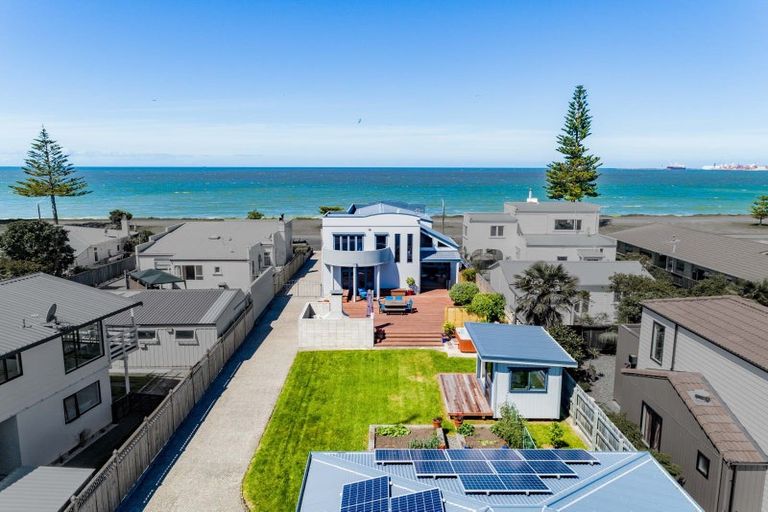 Photo of property in 34 The Esplanade, Westshore, Napier, 4110