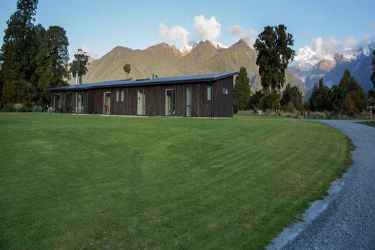Photo of property in 7 Williams Drive, Fox Glacier, 7886