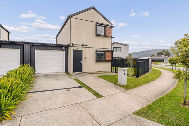 Photo of property in 52 Mawai Hakona Drive, Wallaceville, Upper Hutt, 5018