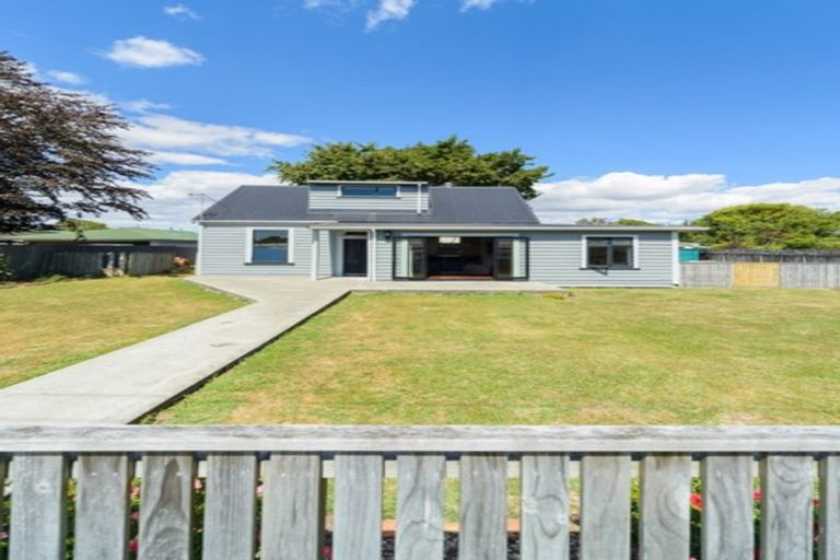 Photo of property in 3 Bull Street, Bulls, 4818