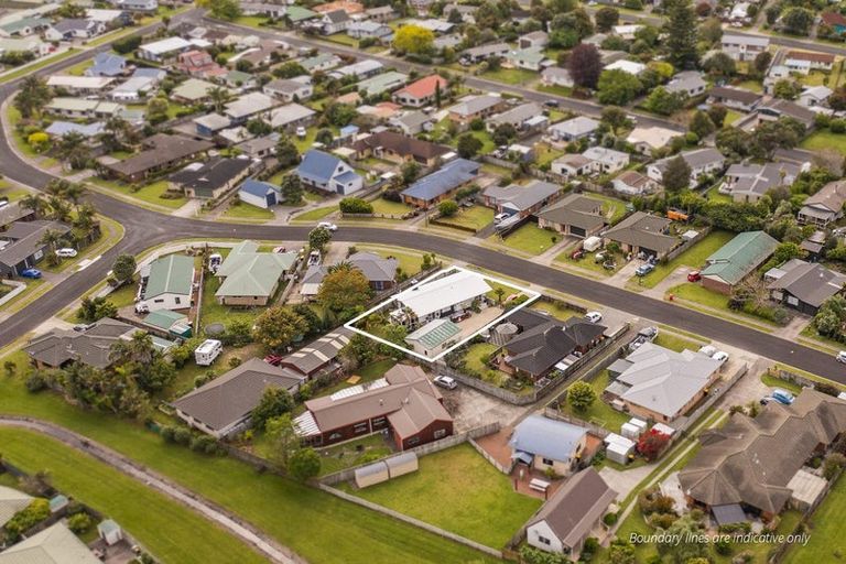 Photo of property in 39 Cholmondeley Crescent, Whitianga, 3510