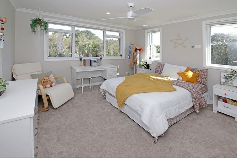 Photo of property in 33 Rua Road, Mangawhai, 0573