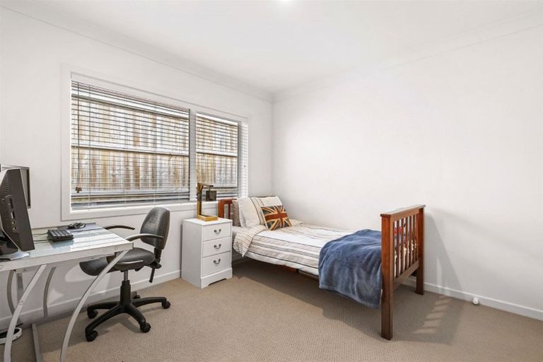 Photo of property in 16 Kunzea Place, Greenhithe, Auckland, 0632