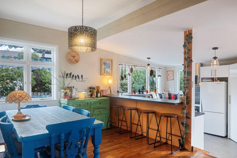 Photo of property in 28 Matenga Street, Waikanae, 5036