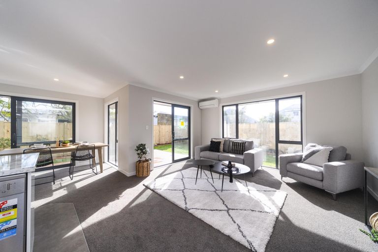 Photo of property in 17 Colonial Place, Kelvin Grove, Palmerston North, 4414