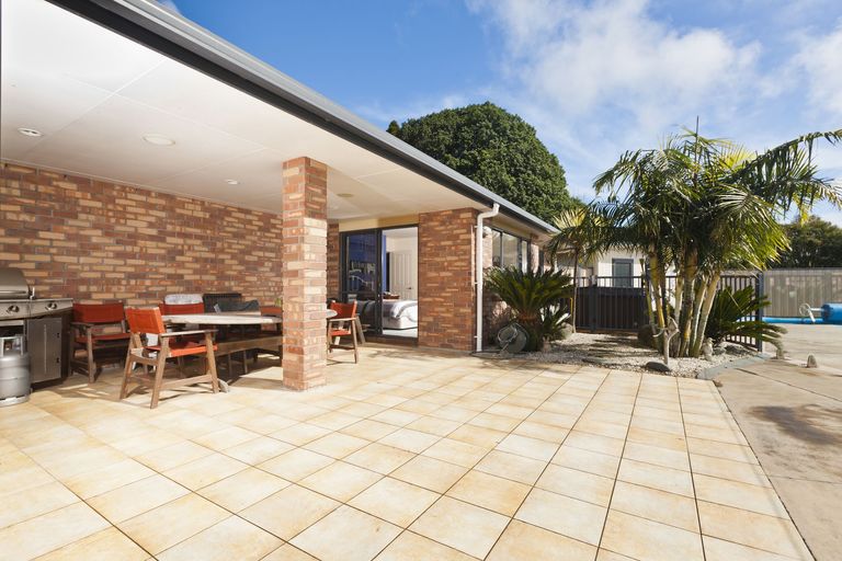 Photo of property in 16 Cairn Way, Te Kamo, Kamo, 0185