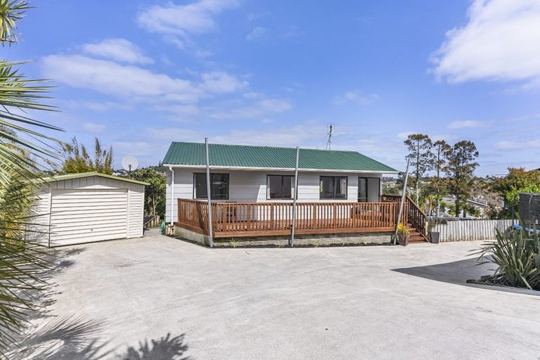 Photo of property in 36 Brian Crescent, Stanmore Bay, Whangaparaoa, 0932