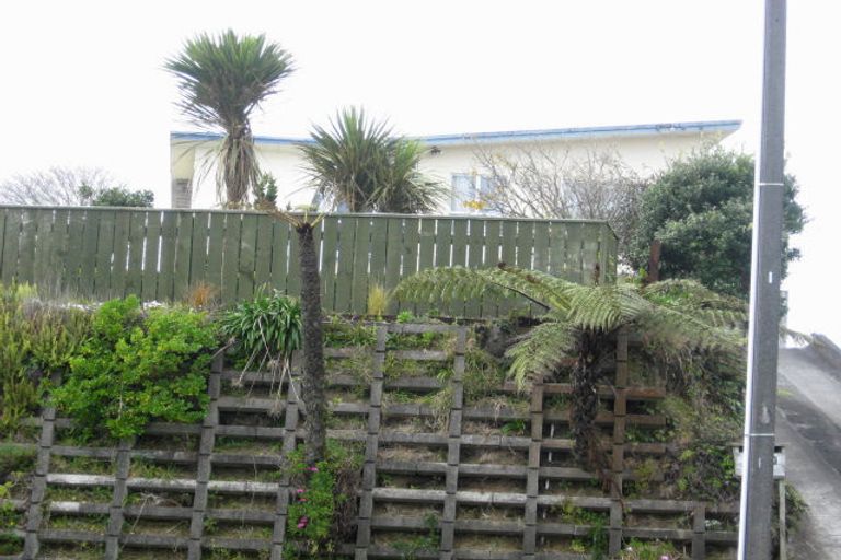 Photo of property in 111 Pioneer Road, Moturoa, New Plymouth, 4310