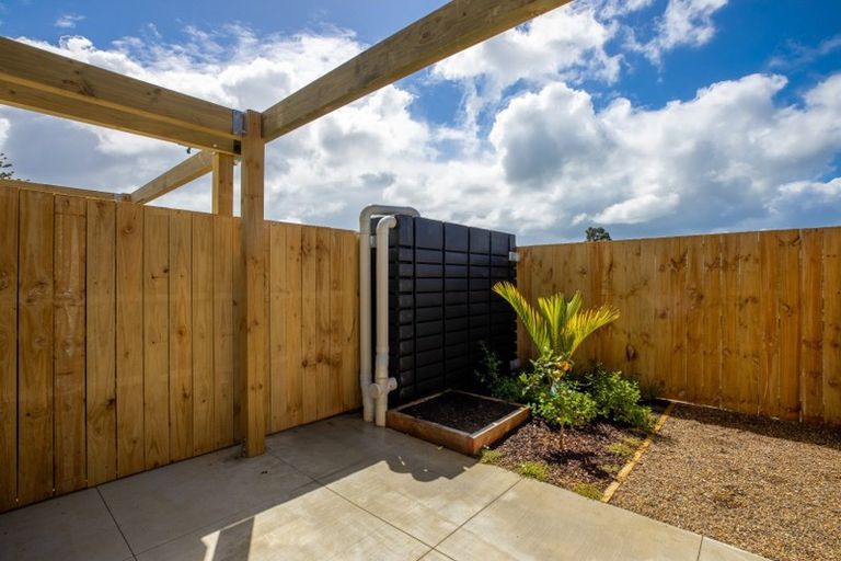 Photo of property in 6/5 Brandon Road, Glen Eden, Auckland, 0602