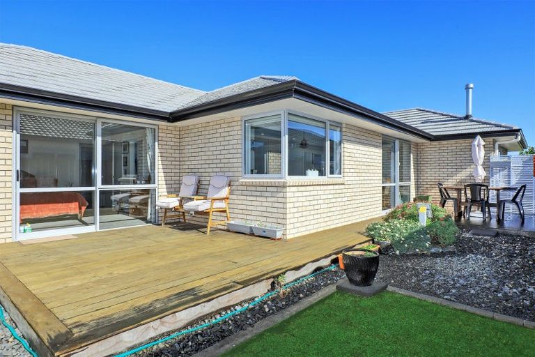 Photo of property in 8 Manganui Place, Te Awa, Napier, 4110